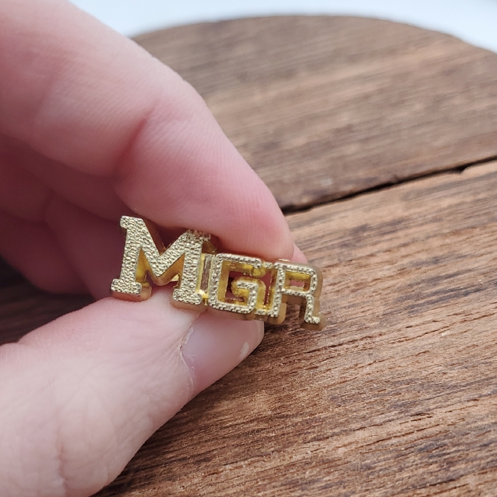 Gold Tone 'MGR' Letter Pin B453